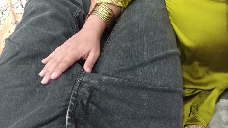 QueenbeautyQB: Un momento romantico tra un marito indiano e la sua...