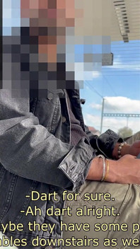 Desconhecido Curioso Muito Latino Se Aproximou Em Uma Estação De Trem E Persuadido Para O Primeiro Sexo Gay