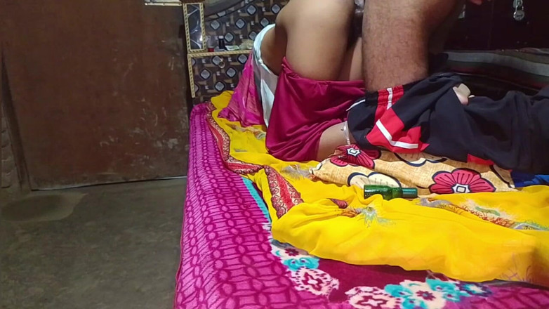 Priya_Sena_26: भाभी की बैद बराबर थूक लगाके मारी