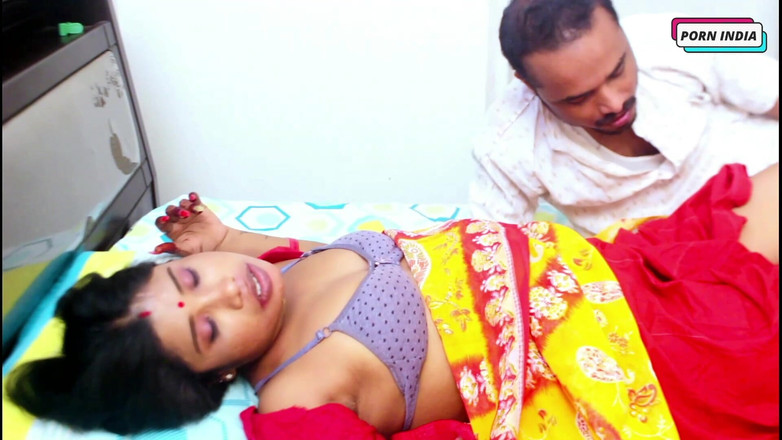 Porn India Studio: Pasangan cantik yang sange ngentot habis-habisan