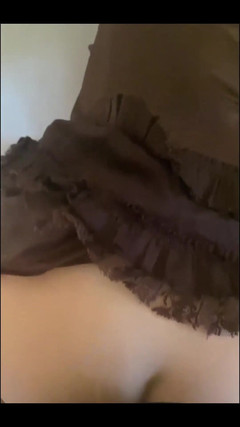 MilfyCalla: 昔々、いつもカウガールになりたいと思っていたミルフィカラという女性がいました。彼女は都会で育ちましたが、