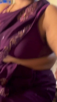 Malik doma velmi tvrdě šukal svou sexy služku