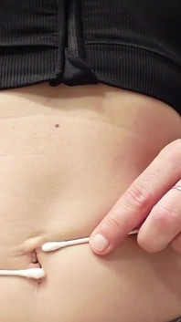 Kijk terwijl ik mijn navel neuk met Q-tips &amp; mijn vinger, ik wed dat je wenst dat het je vinger was.