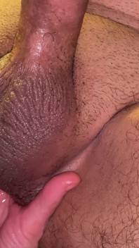 Enteada fodendo padrasto bissexual com os dedos
