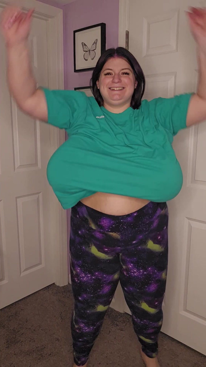 Sarah Rae: 거대한 젖탱이 점프 잭