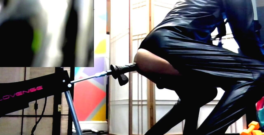 Sissy slave Sylvia: Продовження костюма