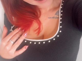 Nina Devil: 私の裸の尻があなたを待っています!