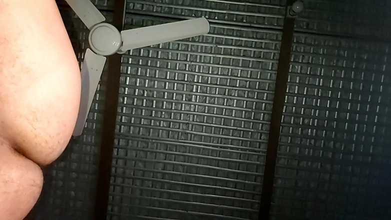 Ahpanal: Šukal mě, dokud se nevystříkám