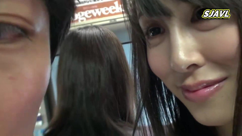 Studio JAV Launcher: La donna sposata mi mette contro su un bus imballato. -...