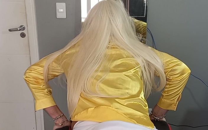 Sexy ass CDzinhafx: Můj zadek se nosí sexy bikiny a minisukně