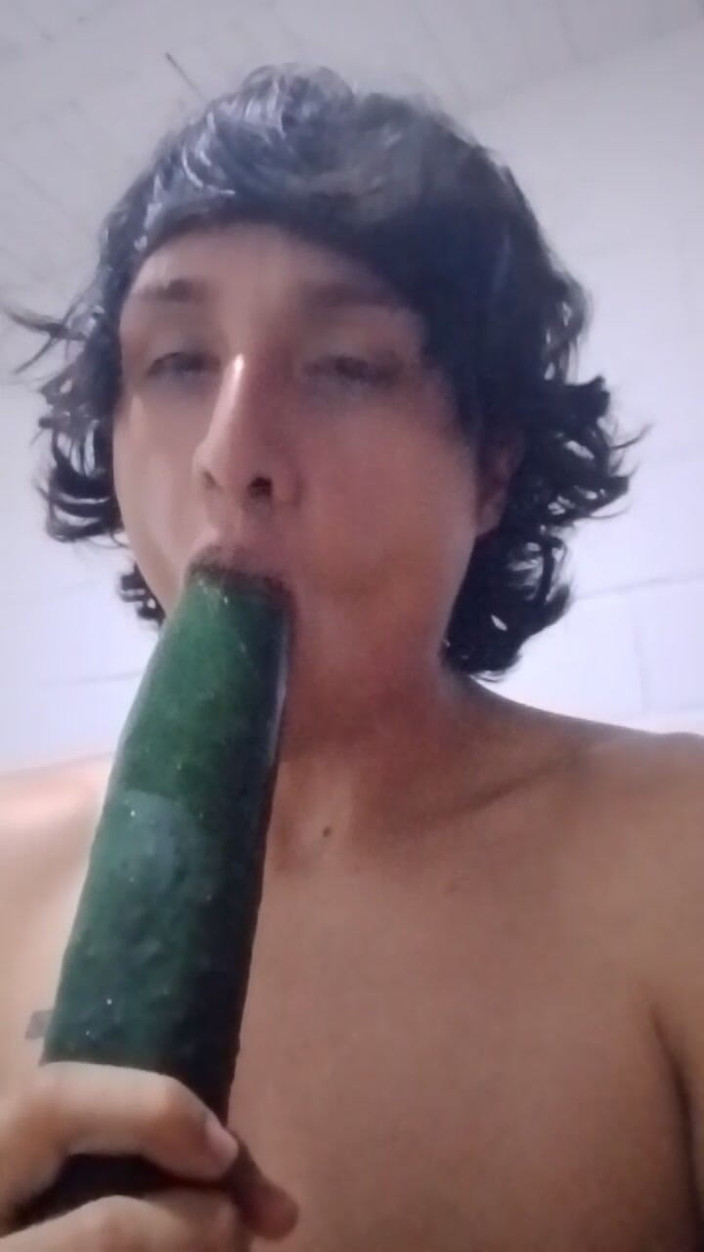 femboyass469: Femboy Chkes on a Cucumber and Penetrates His Rich Anal...