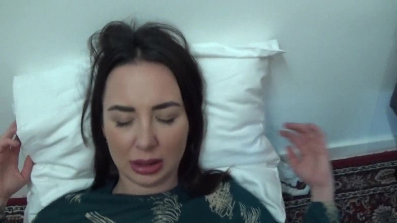 Amateur Homemade Porn: Турецьку мачуху з великою дупою трахає її пасинок, поки її чоловік на роботі