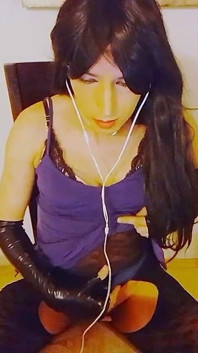 Travesti Se Excita Viendo Porno