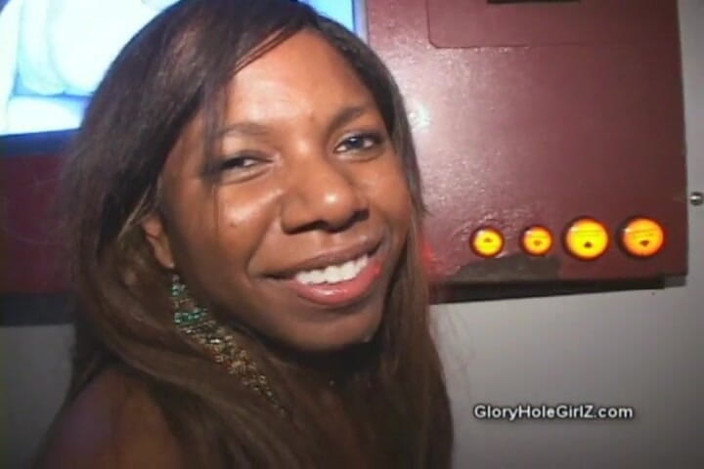 Glory Hole Girlz: Blowjobs selamba awek hitam, pemakan sperma lubang gemilang!