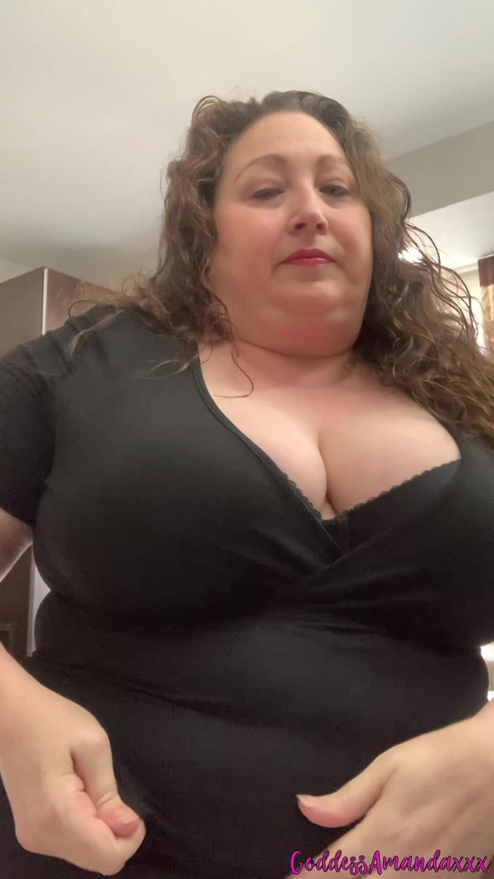 Goddess Amanda: Seksowna Bujna MILF Dokucza Ci Moim Ciałem