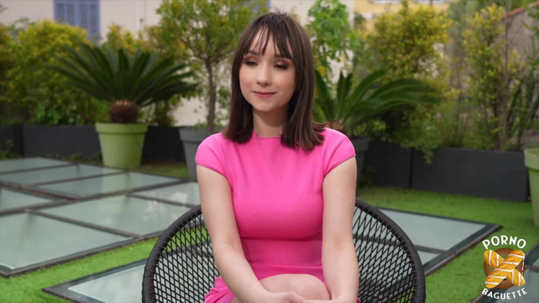 Porno Baguette: Abby, linda garota, quer sexo duro!