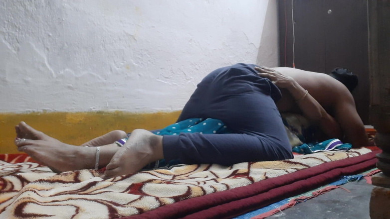 Busty Banuu: Гарячий роман з молодою покоївкою