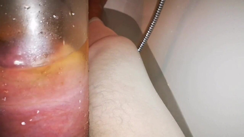 Monster_Meat_: My 3th leg cockzilla wellness shower time