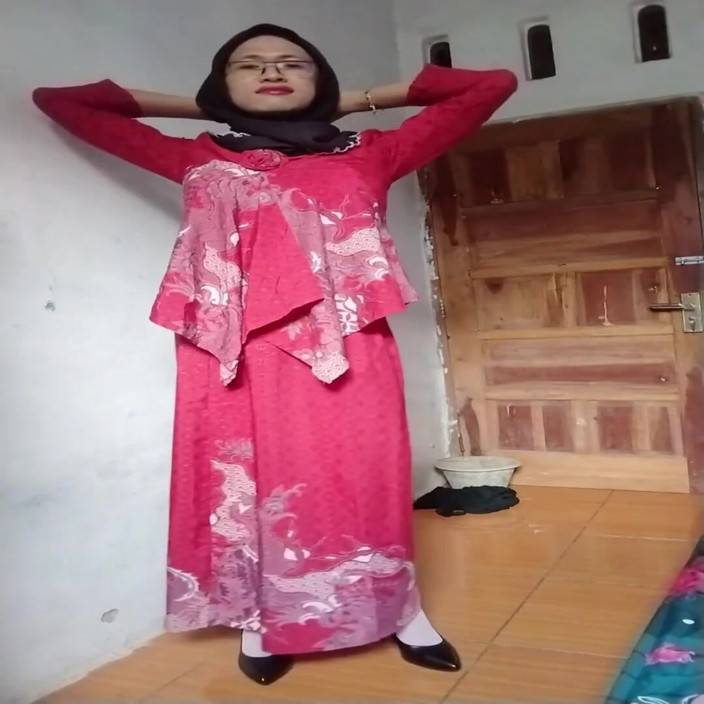 Mitha Zhe: Shemale Indo Masturbate Until Squirting