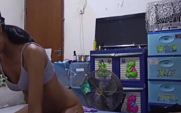 Cocktail sex: Pozvěte svého bratrance, aby šukala, dokud nebude crot uvnitř