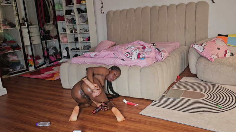 Spicyperry: Sletten uit mijn kontgaatje en poesje voor stiefvader op cam