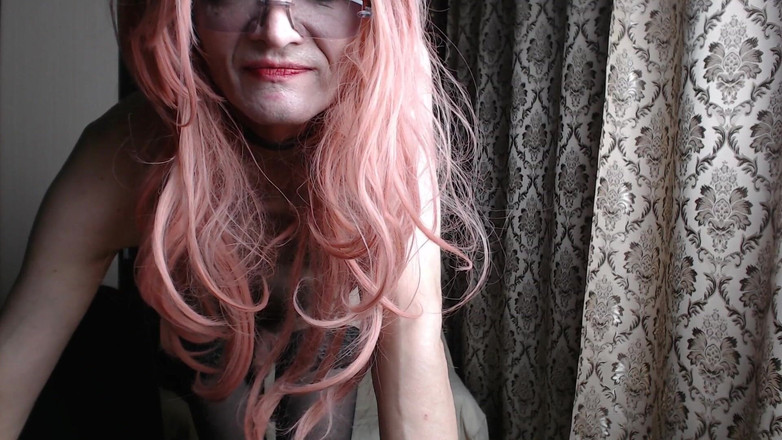 violet_bisex: 잠깐만요, 나타샤, 주문이 있어요.