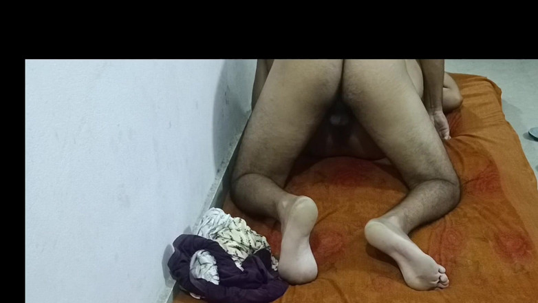 MHM: Indiancă punjabi bhabhi care se uită la televizor a fost...