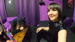 Beauty-of-pain: 比赛！谁吹得更深???