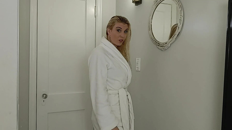 VieraMayXXX: Nový šéf z tebe udělá svého děvku