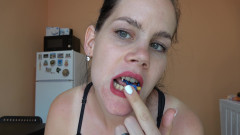 Anna Sky: 性感的巨人anna玩弄一个小男人 4k