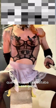 Cintia butt ladyboy auf schwanz