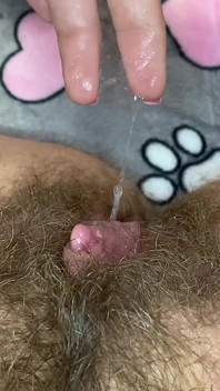 Extreme nahaufnahme, großer kitzler leckt, spielzeug-orgasmus, haarige muschi