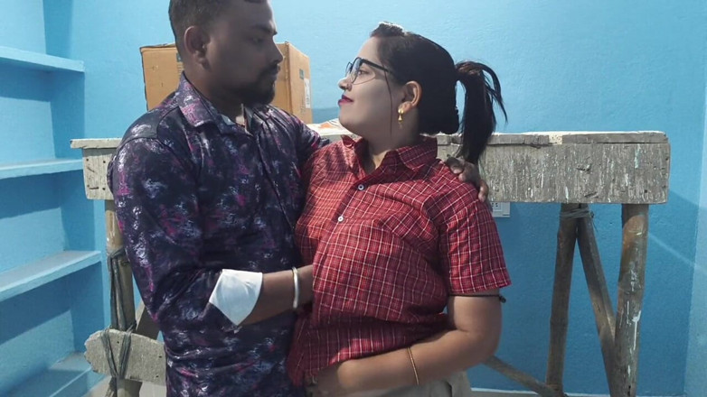 Sona bhabhi: 当我们一个人在家时，我的好朋友狠狠地操我