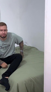 I Want to Suck My Best Friend's Stepbrother's Cock - Andrea Castro & Brian Evansx