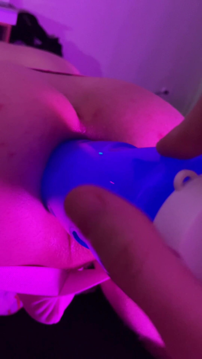 Filanta: Compilation de bouteilles dans le cul d’un mec en string