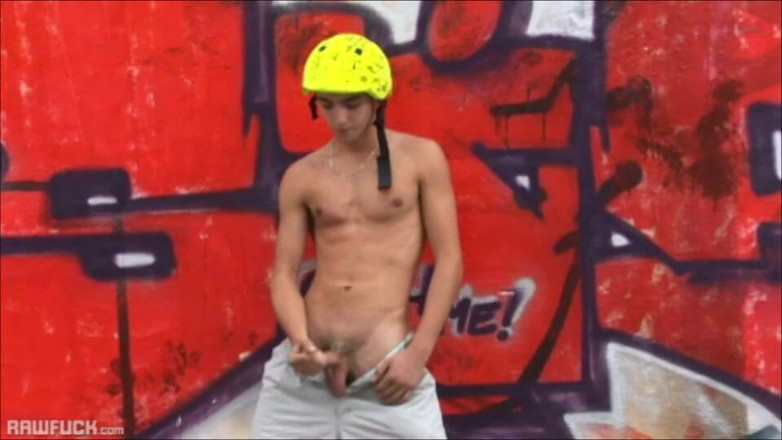 Raw Fuck: Trio si cewek kembar lagi pamer kontol di balik lingkarnya