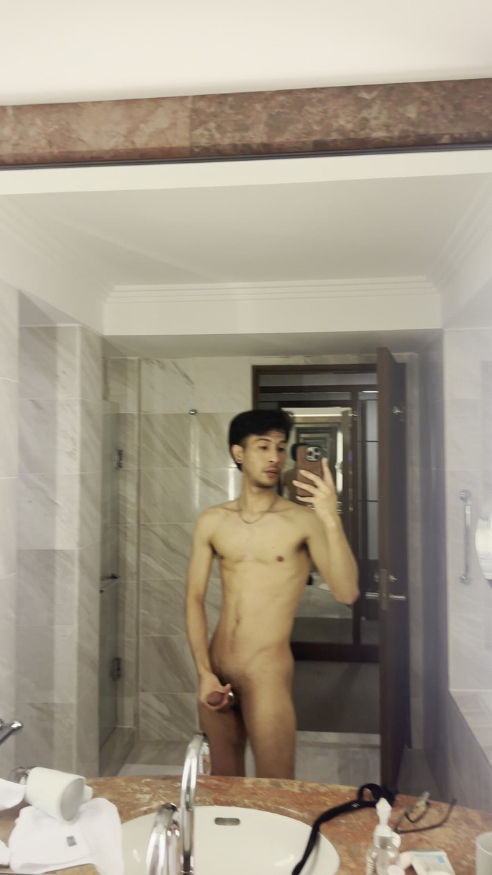 BigMacDriller: Velký problém s čůrákem, vždy potřebujete díru