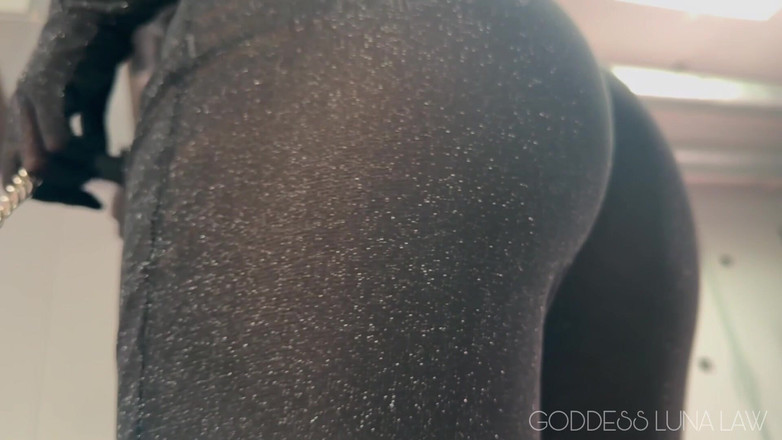 Goddess Luna Law: Jesteś moim zwierzakiem teraz! POV