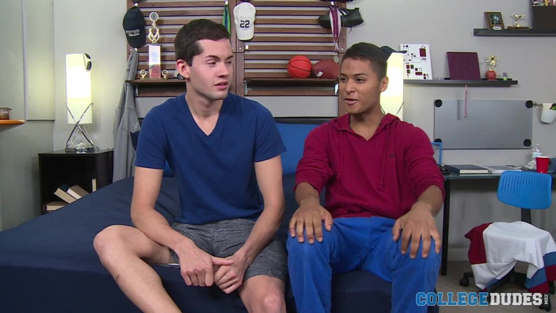 College Dudes: Jamie Delrey se fute cu Jaden Bentley