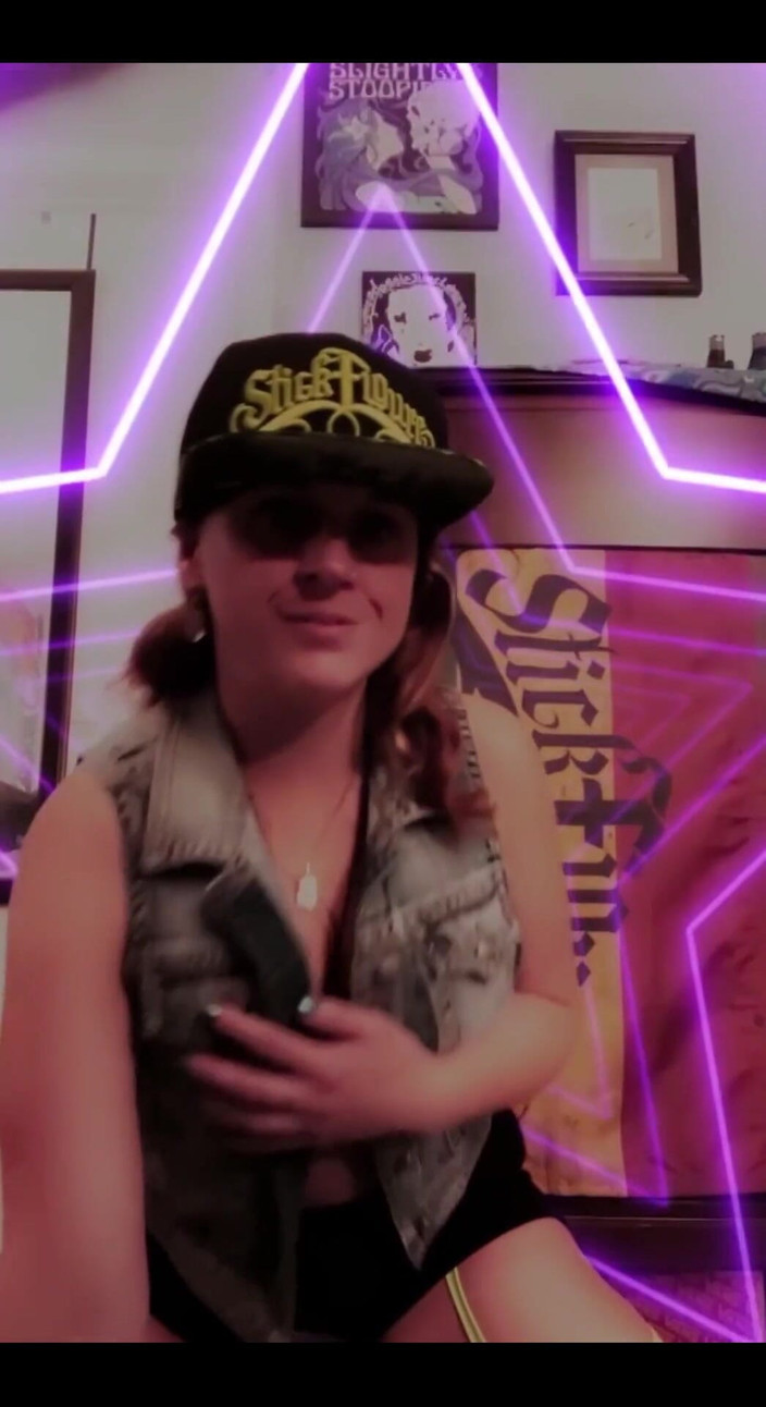 Suzy Wylde: 3704772852.mp4