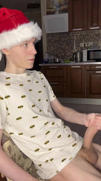 Naughty Solo Session Floods Twink Abs with Cum
