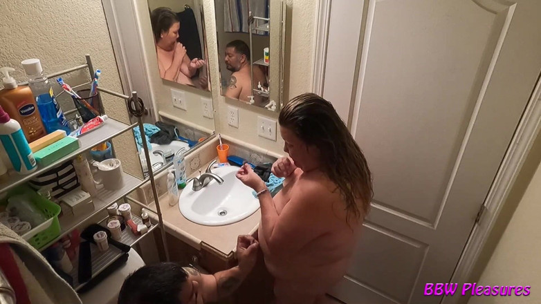 BBW Pleasures: Exhibitionist BBW couple shower