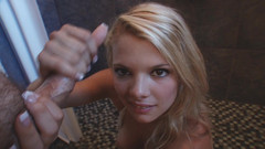 Genuine XXX: Sweet Stella cu corp perfect slab cu țâțe mici și labă la...