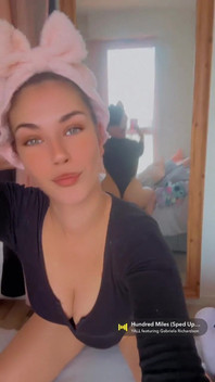 Puedes Simplemente Mirarme. O También Puedes Suscribirte Y Enviarme Un Mensaje Privado