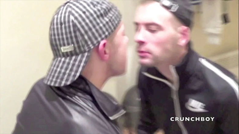 Raw French Bad boys: 二つのbadboys弄にジョギング支配