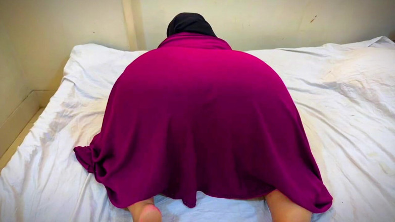 Your Boy's Cum: Dirty Asshole &amp; Pussy Mms Live - Big Ass Cairo Muslim Girl