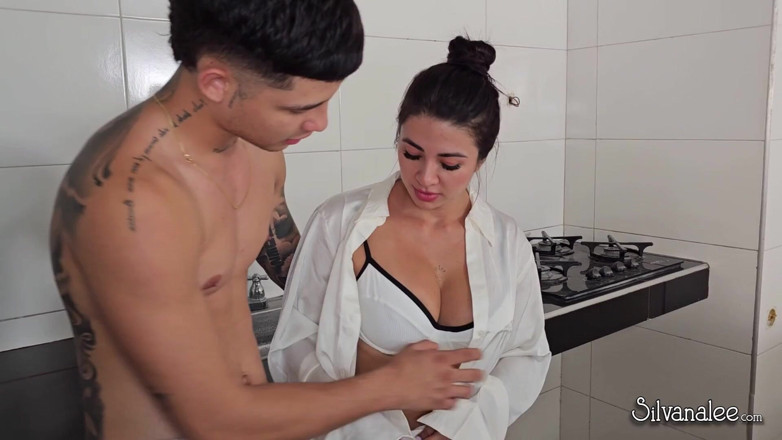 Silvana Lee: Danner Mendez ist mein stiefsohn, er ist ein tätowierter typ...