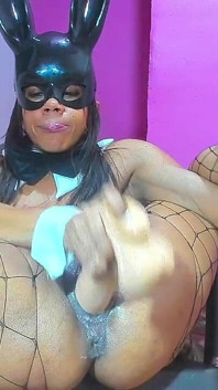 Bunny Chenpay grotere dildo erg lelijk sexy