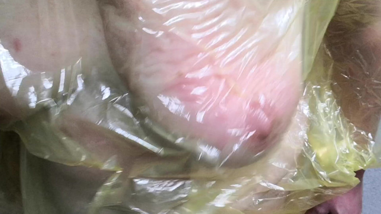 Bouncy Tits Action: Cycki w folii