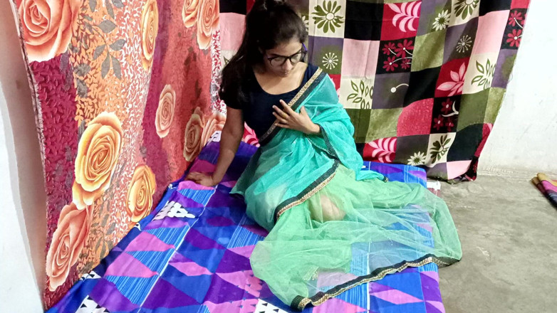 Marathi Queen F: Green Saree
